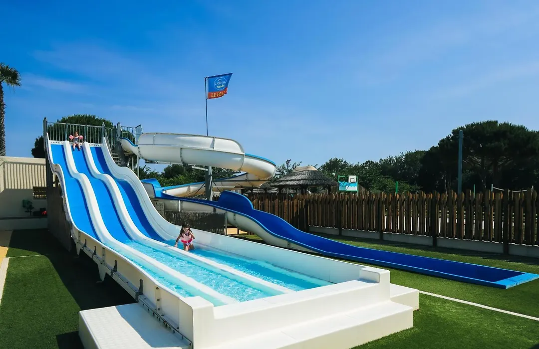 Camping Paradis Le Pearl-1